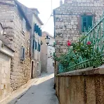 Smoljo Apartments